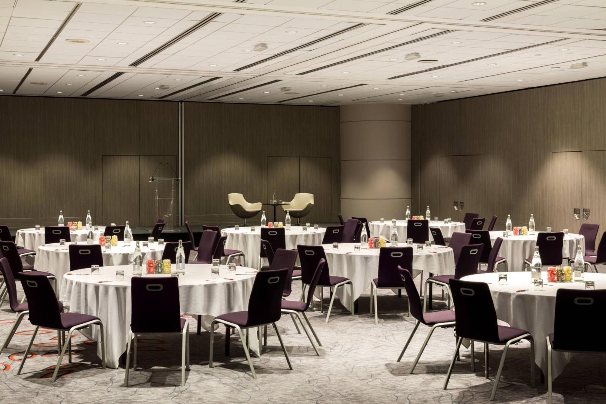 Paris Marriott Rive Gauche Hotel & Conference Center Exterior photo