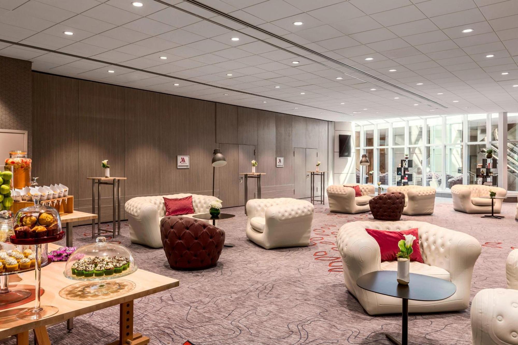 Paris Marriott Rive Gauche Hotel & Conference Center Exterior photo