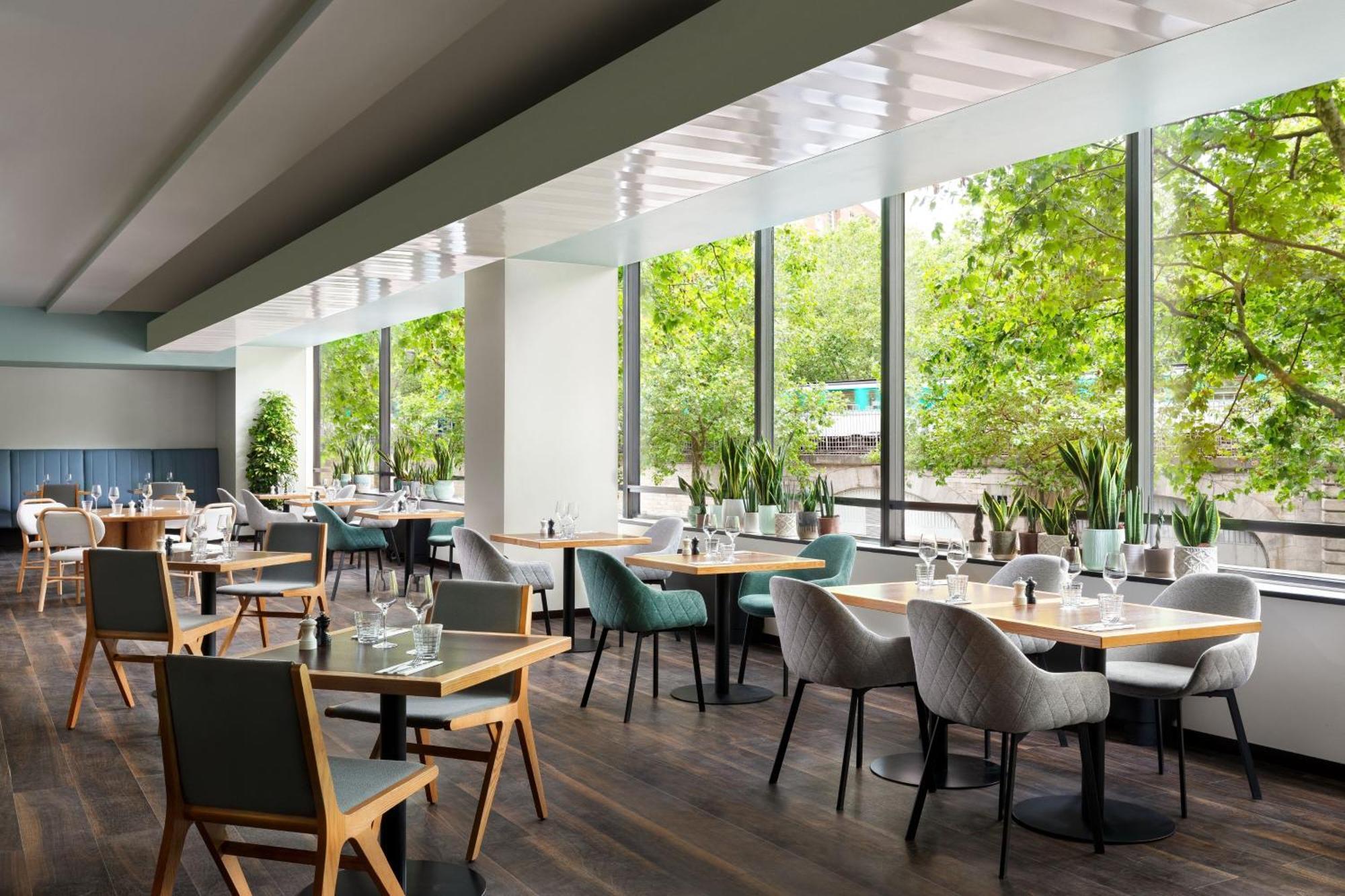 Paris Marriott Rive Gauche Hotel & Conference Center Exterior photo