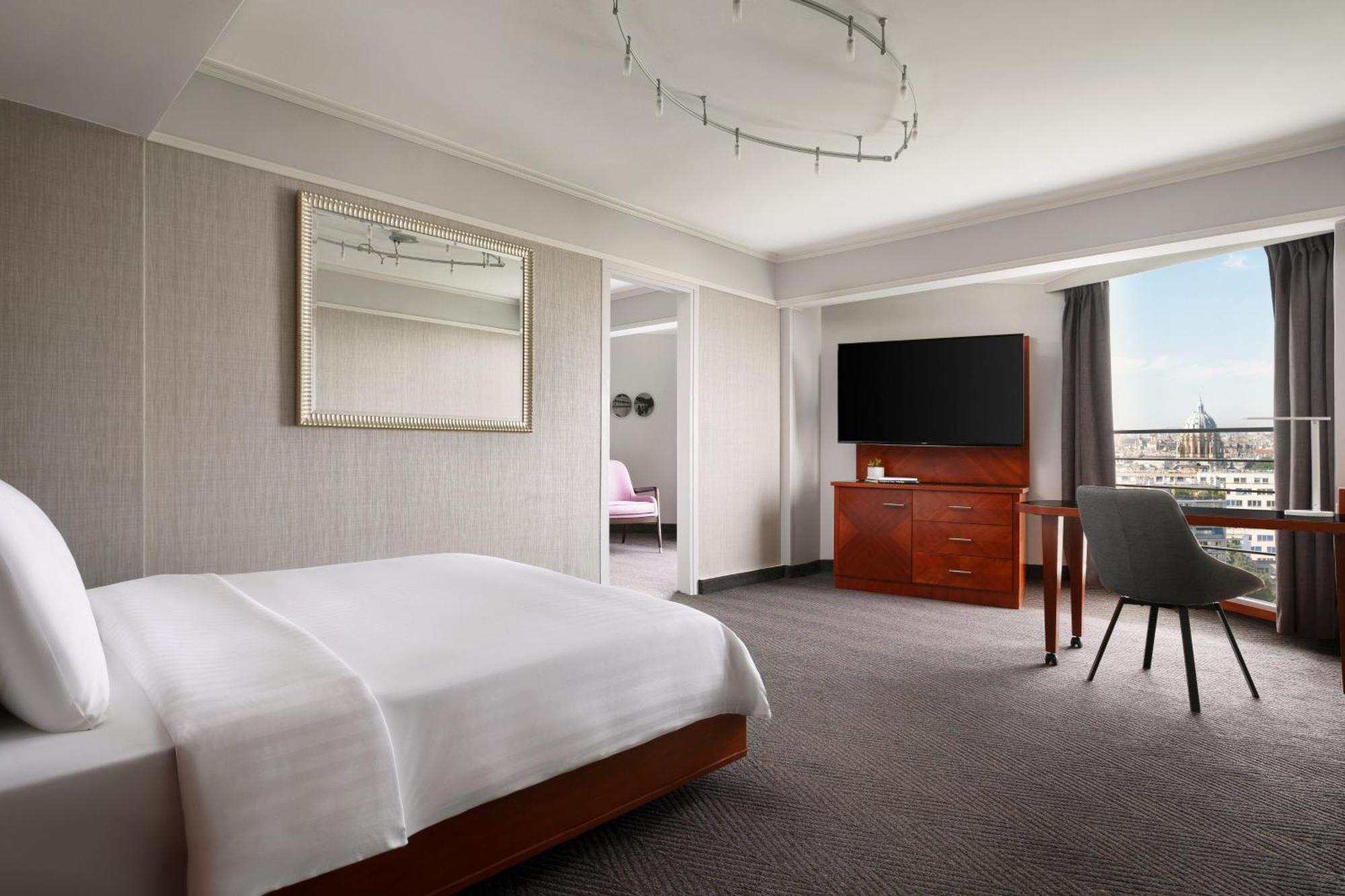Paris Marriott Rive Gauche Hotel & Conference Center Exterior photo