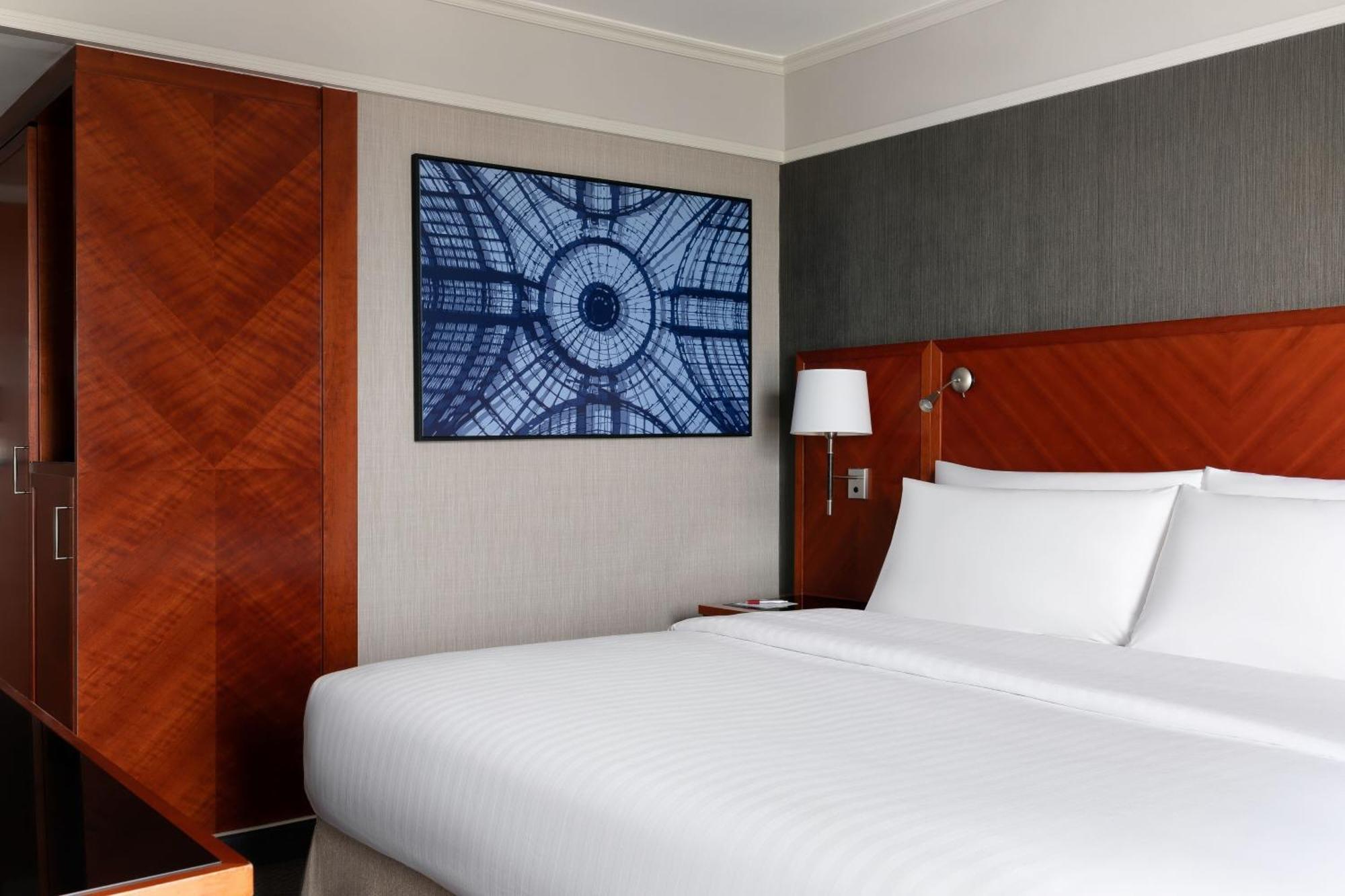 Paris Marriott Rive Gauche Hotel & Conference Center Exterior photo