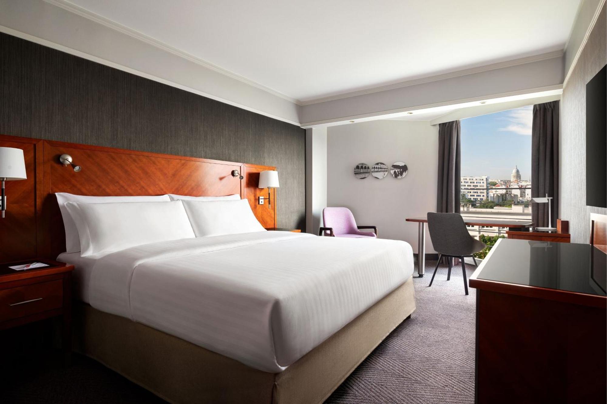 Paris Marriott Rive Gauche Hotel & Conference Center Exterior photo